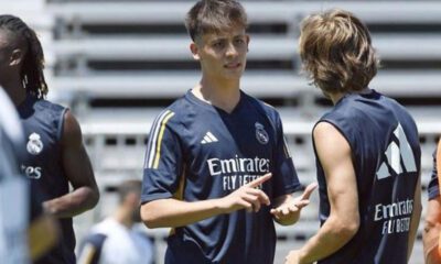 Modric hablando con Güler