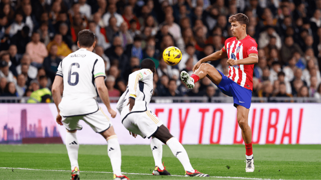 Llorente en el derbi (Europa Press)