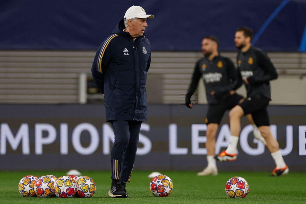 Ancelotti en un entrenamiento en Leipzig (UEFA)