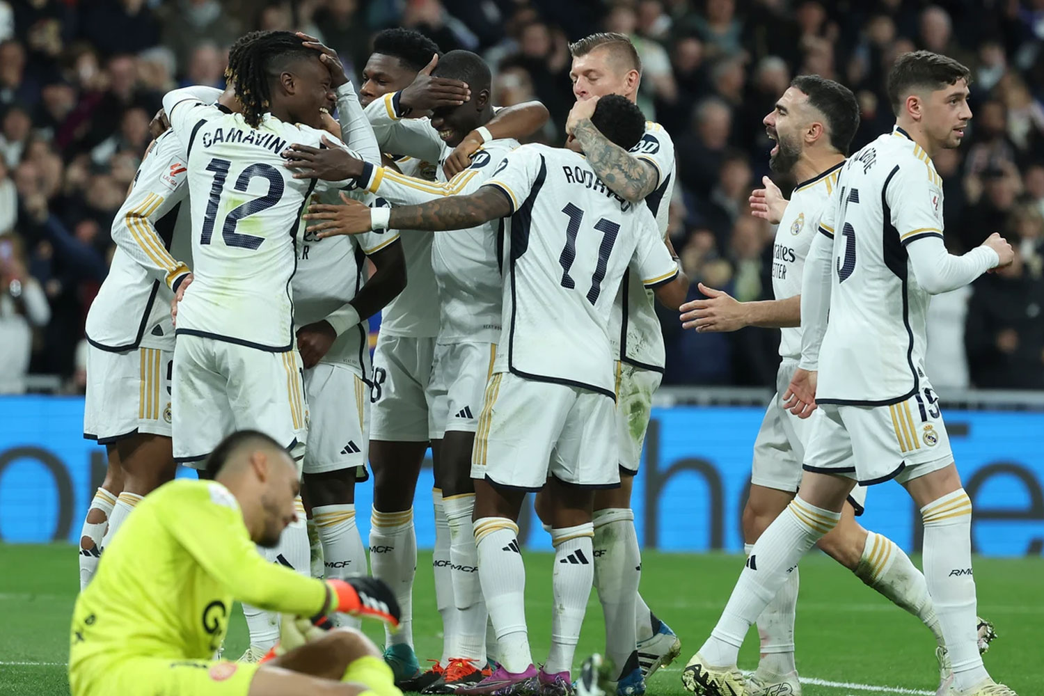 El Real Madrid celebrando un gol (EFE)