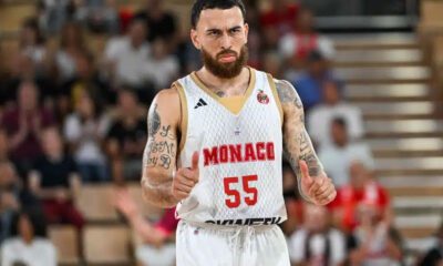 Mike James en un partido (Getty)