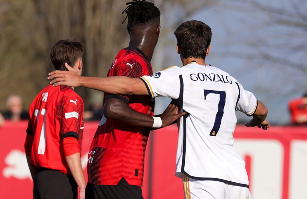 Gonzalo contra el Milan en la Youth League (Milan)