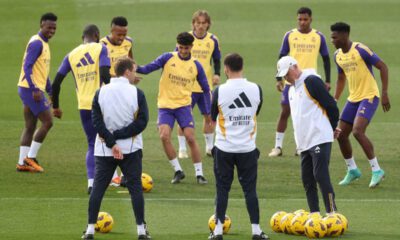 El Real Madrid entrenando bajo la mirada de Ancelotti (EFE)