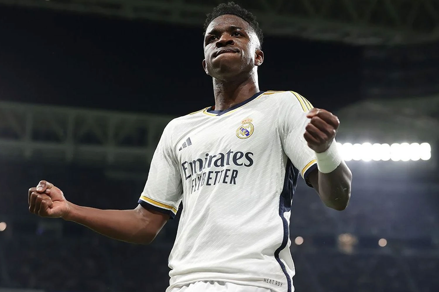 Vinicius celebrando un gol en el Bernabéu (Getty)
