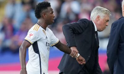 Ancelotti y Vinícius en Montjuïc (Getty)