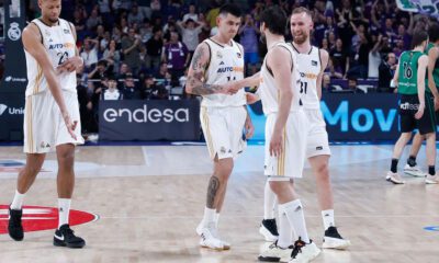 Deck celebrando un triple al Juventut (Real Madrid)