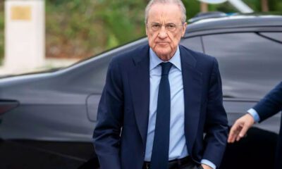 Florentino saliendo serio de un coche