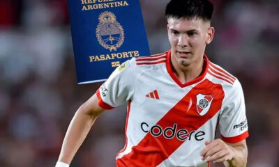 Franco Mastantuono con el pasaporte de Argentina (Agencias)