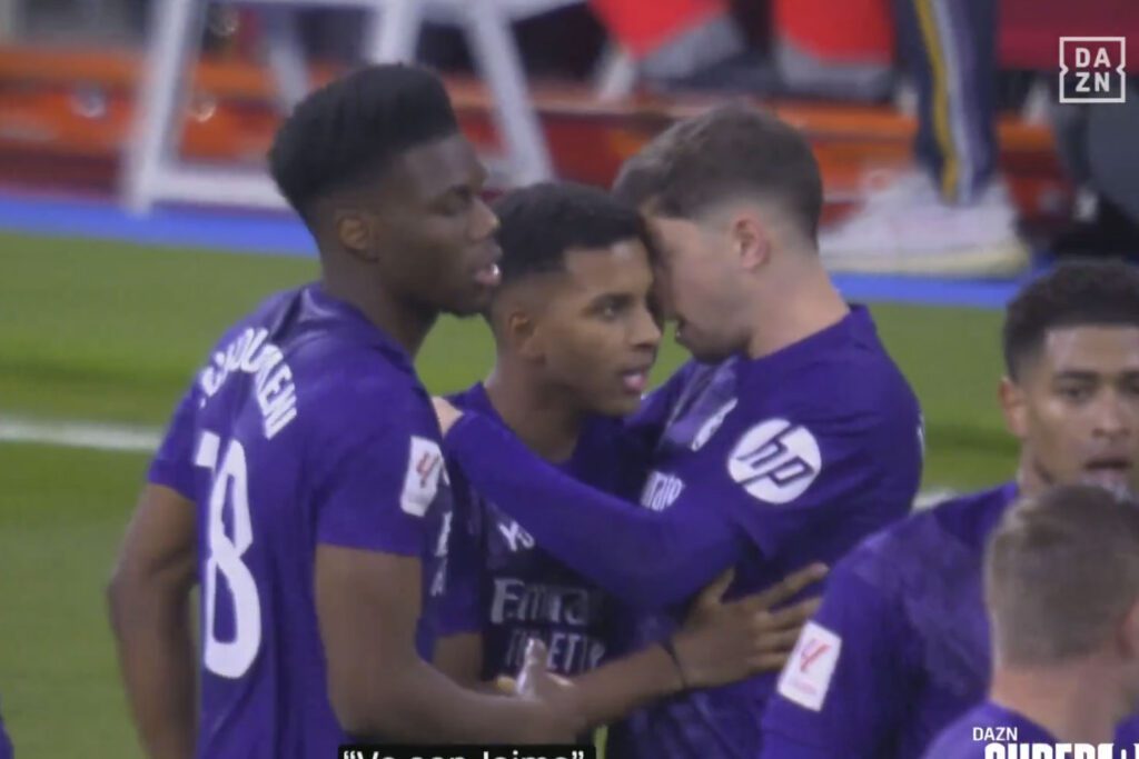 Valverde le pidió a Rodrygo celebrar el gol con Jaime Salom (DAZN)