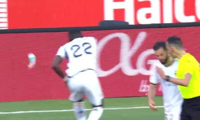 Rüdiger apartando una botella en Mallorca