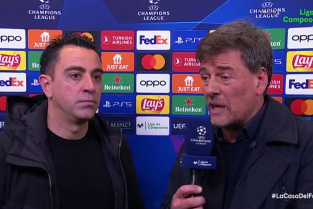 Xavi en zona mixta ante el PSG