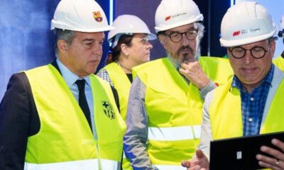 Roures junto a Laporta en la obra del Camp Nou