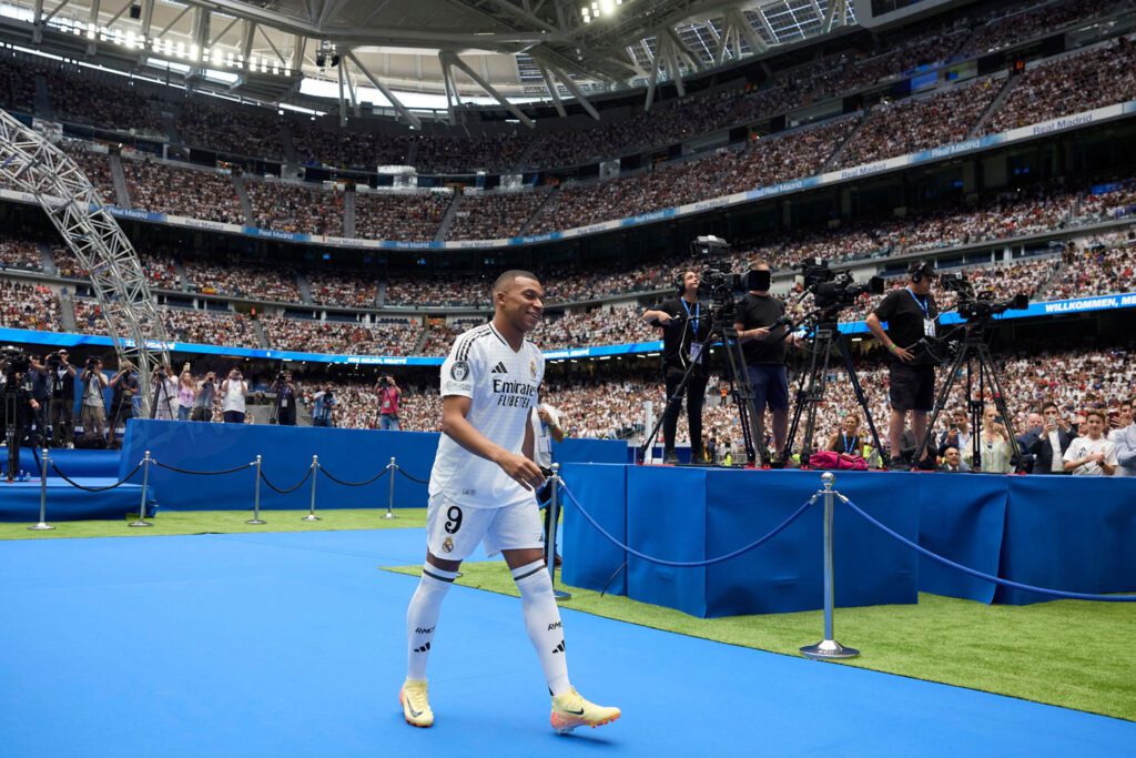Locura por los nuevos galácticos del Real Madrid