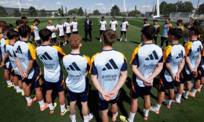 Jugadores de La Fábrica en un entrenamiento
