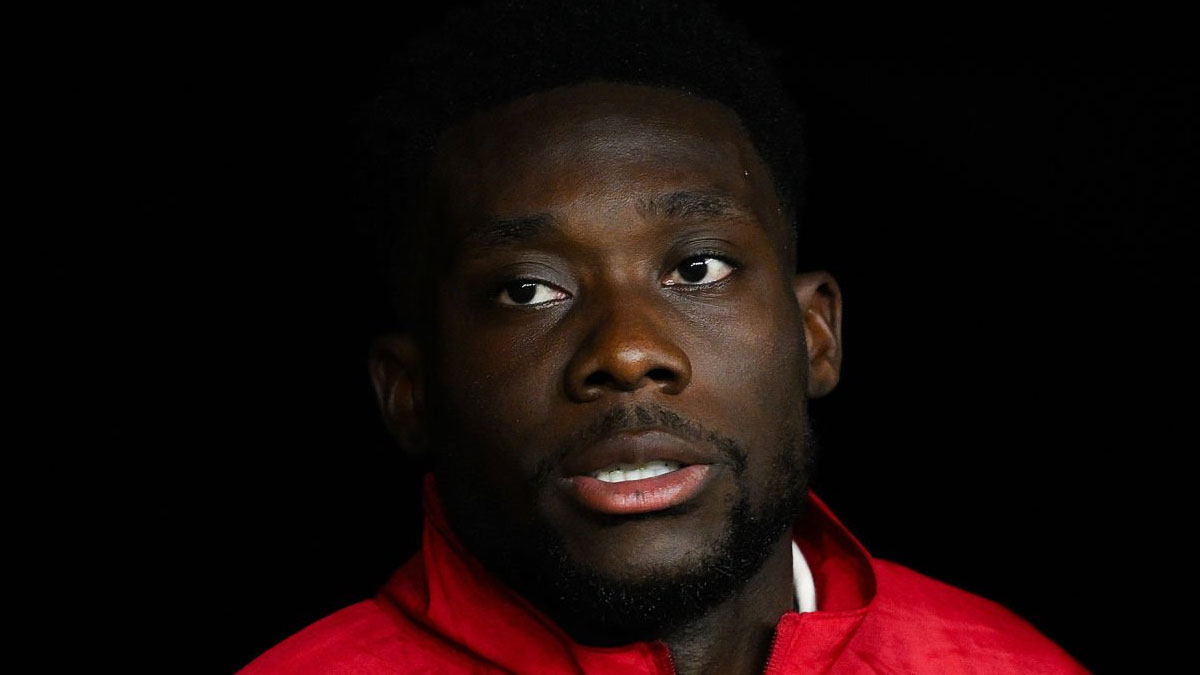 Davies en el banquillo