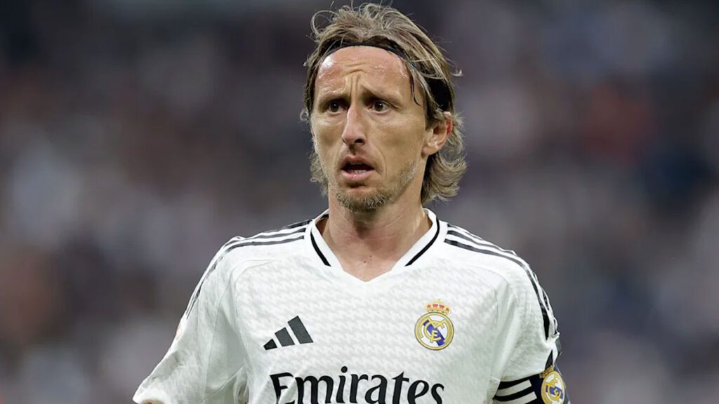 Modric planea retirarse en otro equipo, se va en 2025