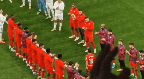 El Real Madrid es puro señorío Homenaje del Bernabéu a Navas