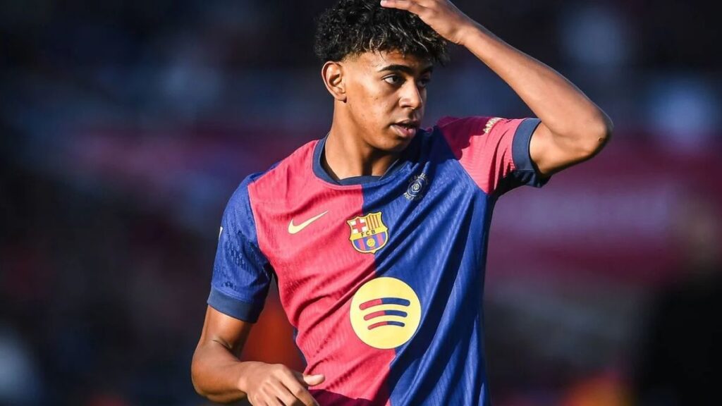 Lamine Yamal en un partido con el Barça