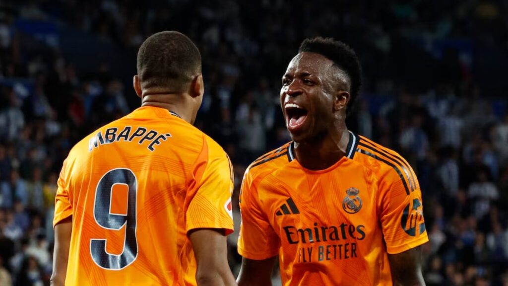Mbappé y Vinicius celebrando un gol en Anoeta
