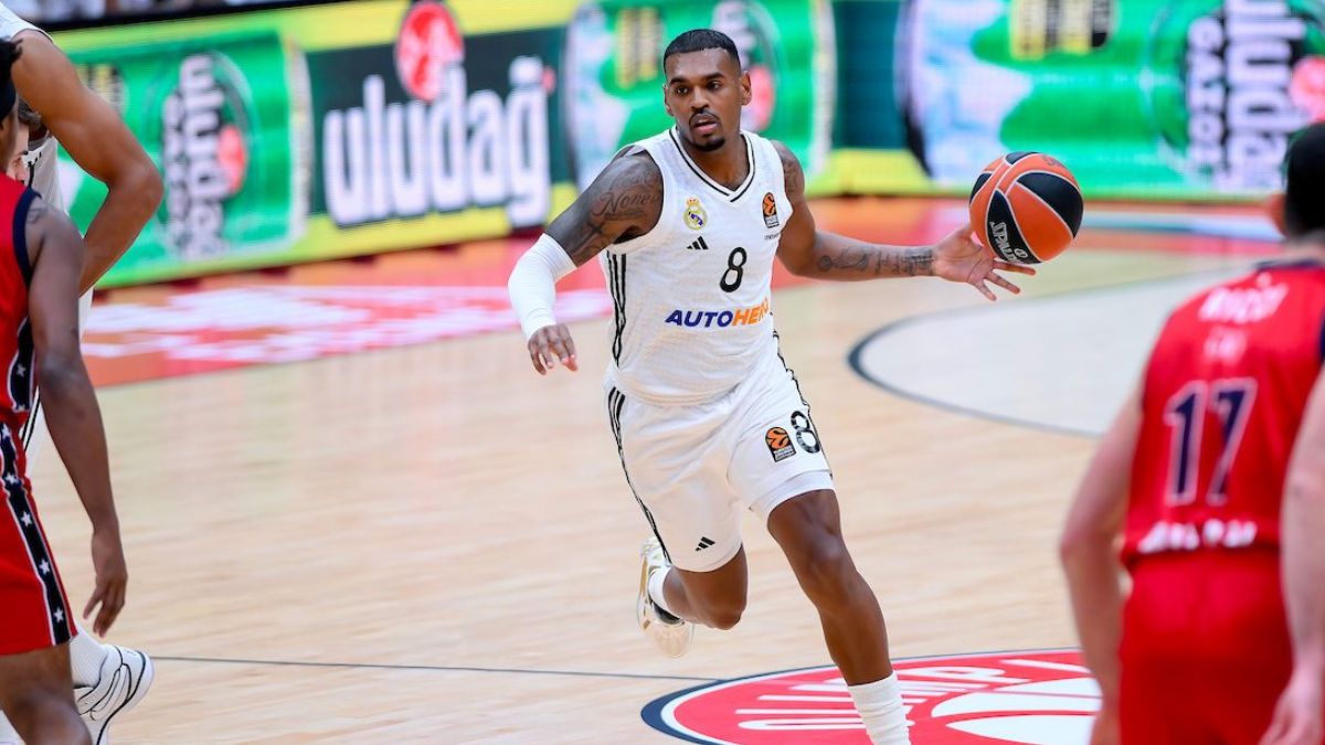 Rathan-Mayes en un partido con el Real Madrid