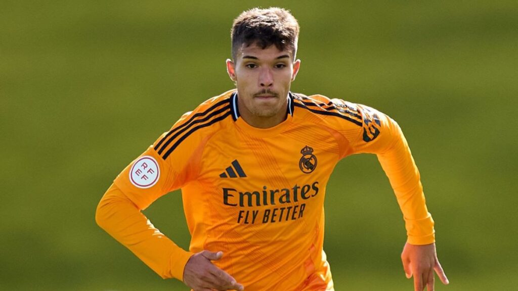 Yusi en un partido con el Real Madrid