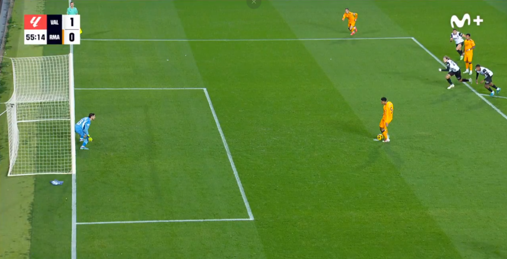 Escándalo: ¡el penalti fallado de Bellingham debió repetirse!