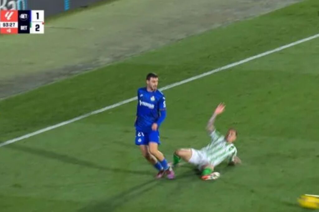 La acción de roja de Antony en Getafe
