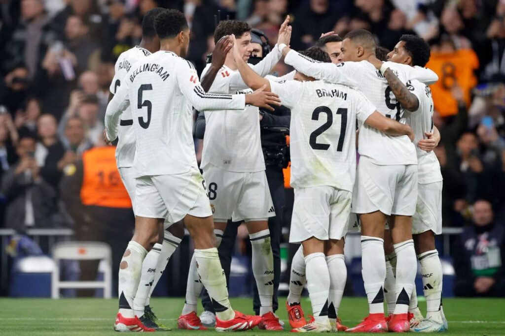 Jugadores del Real Madrid celebrando un gol