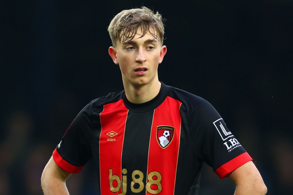 Huijsen en un partido con el Bournemouth