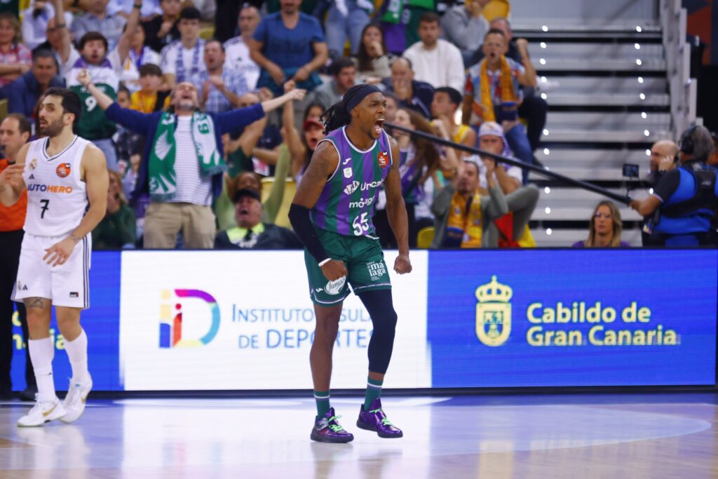 Unicaja, campeón con un Kendrick Perry que se vistió de LeBron (93-79) Kendrick Perry celebrando una canasta