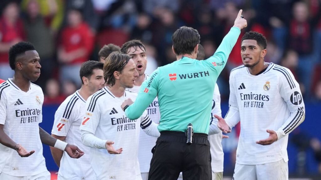 El CTA se carga la racha: ellos sí que dieron miedo en El Sadar Bellingham hablando con Munuera Montero