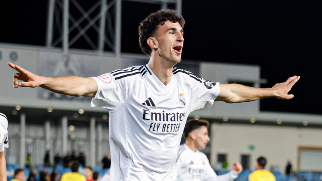 Jacobo Ramón celebrando un gol
