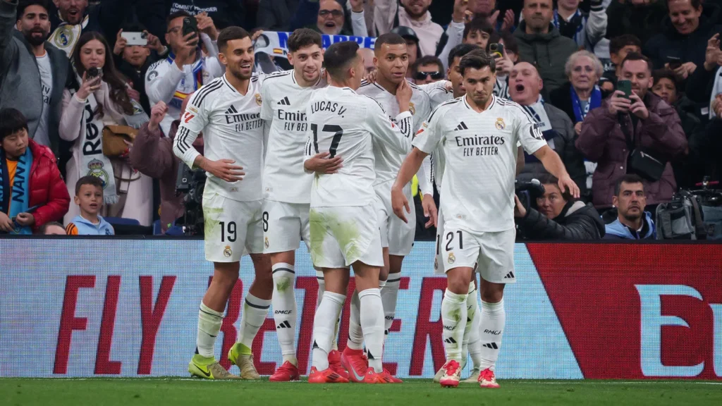 Jugadores del Real Madrid celebrando un gol en el Bernabéu