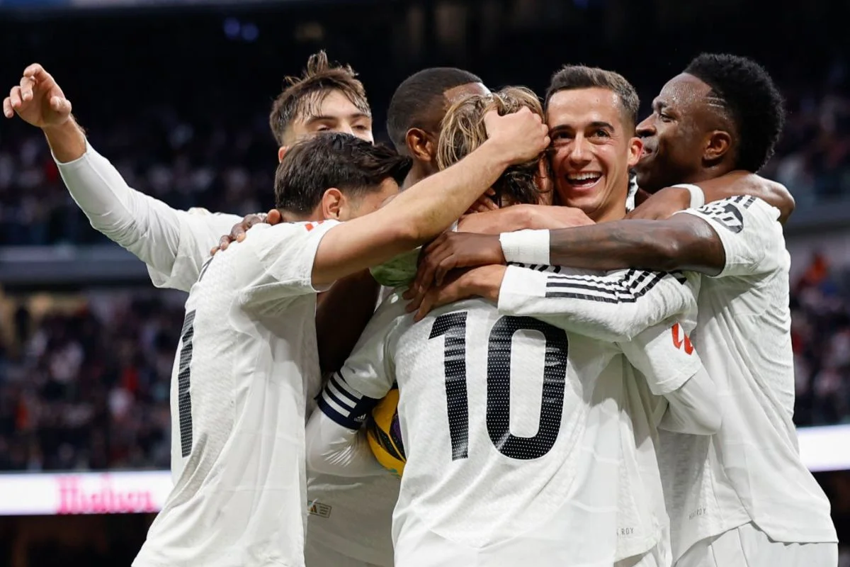 El Real Madrid celebrando un gol en el Bernabéu