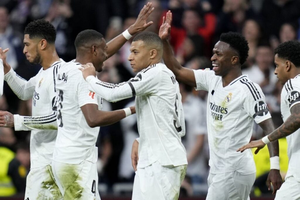 Jugadores del Real Madrid celebrando un gol