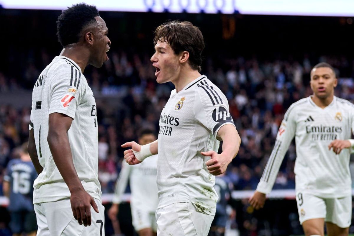 Vinicius celebrando su gol con Fran García