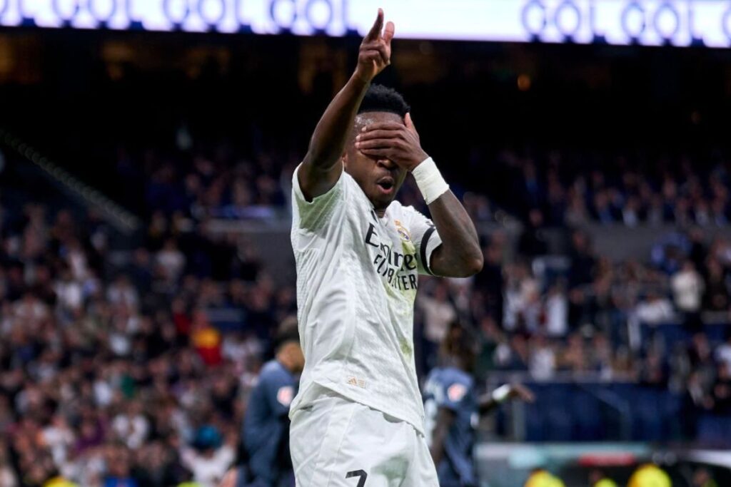 Vinicius celebrando su gol al Rayo