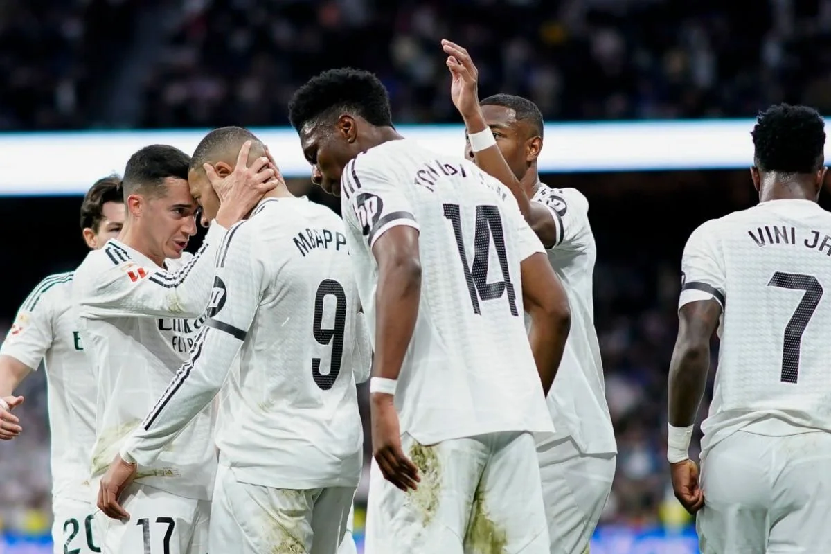 Jugadores del Real Madrid celebrando el gol