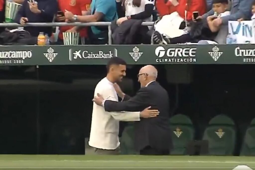 Ceballos se deja ver en el Villamarín Ceballos en el Villamarín