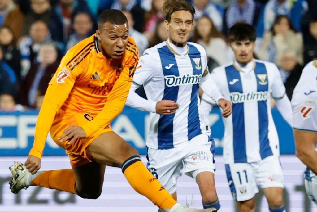 Mbappé ante el Leganés en Butarque
