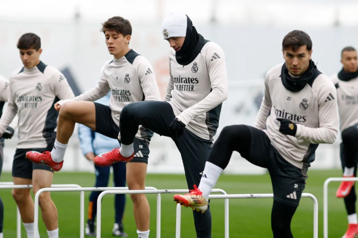 Valverde entrenándose con el grupo en Valdebebas