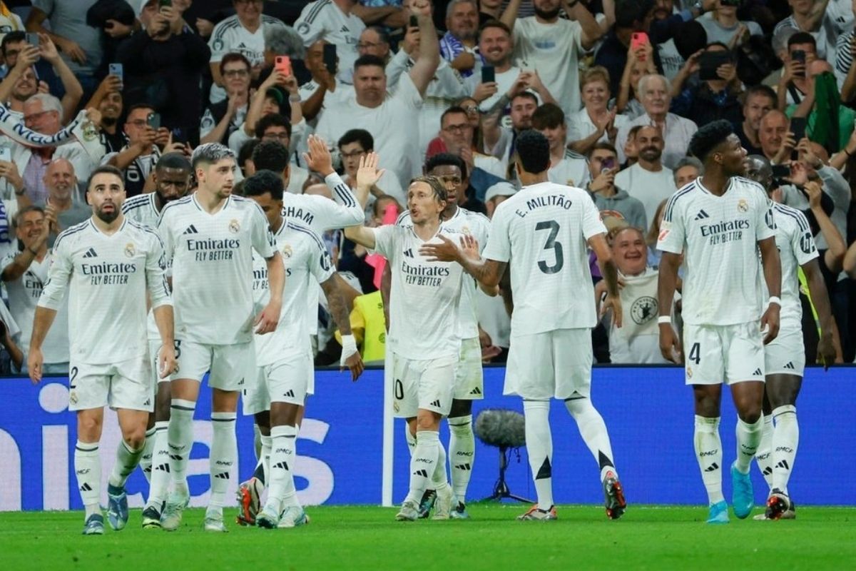 Jugadores del Real Madrid celebrando un gol en el Bernabéu