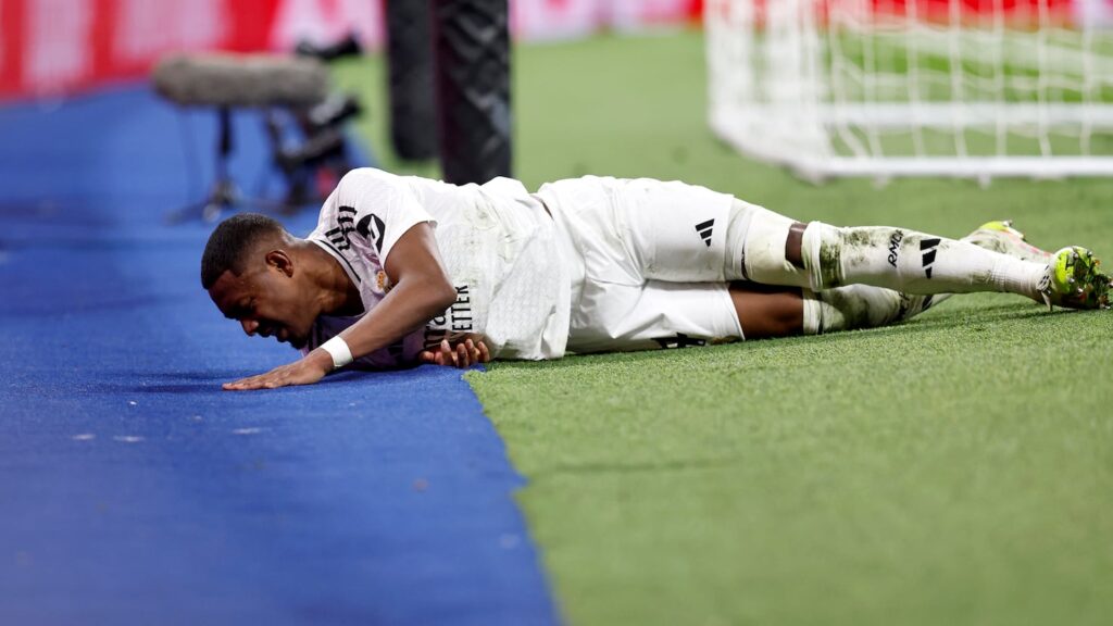 Alaba lesionado en el Bernabéu