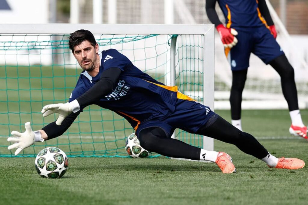 Courtois en un entrenamiento