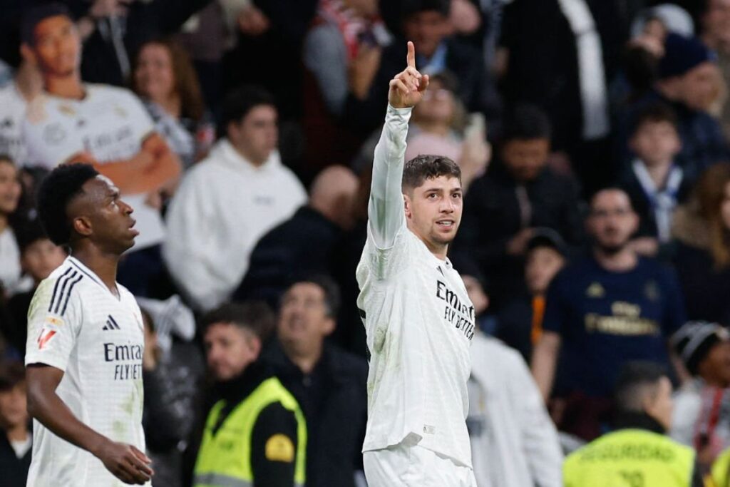 Valverde celebrando un gol en el Bernabéu