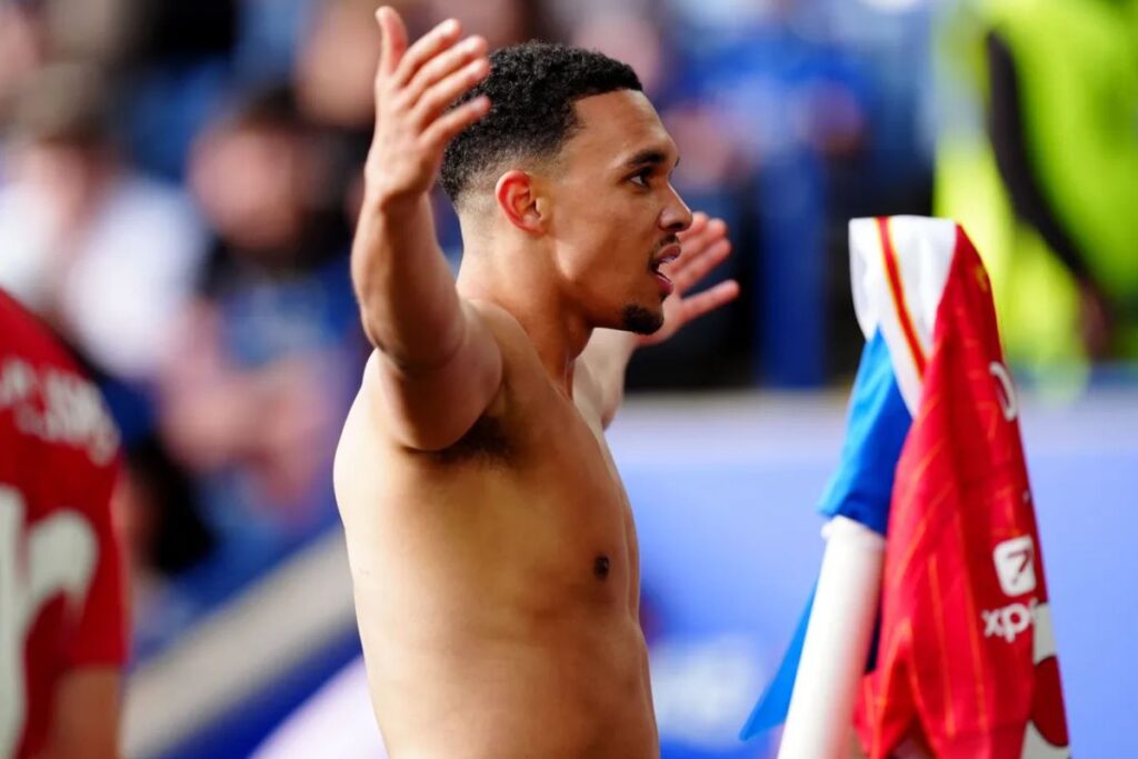 Trent Alexander-Arnold zanja su futuro Alexander-Arnold celebrando un gol