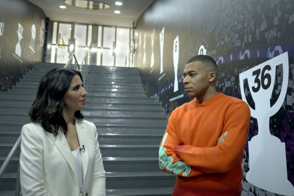 Ana Pastor y Mbappé en la entrevista
