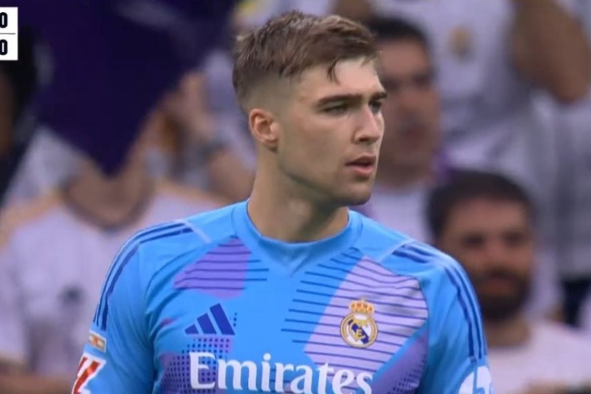 Fran González ante el Valencia