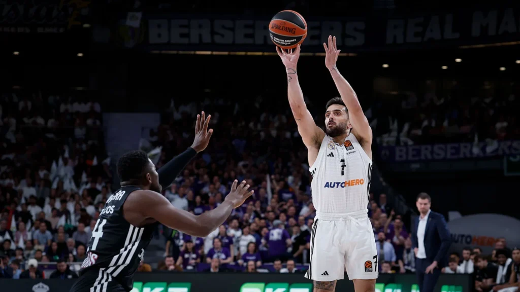 Campazzo ante el Paris