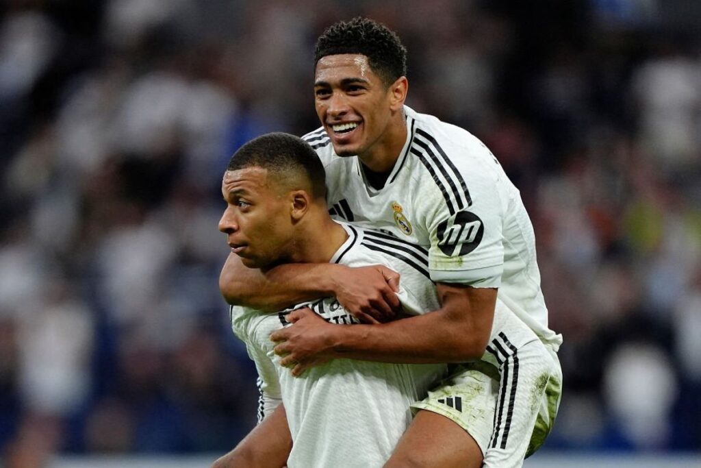 Bellingham y Mbappé celebrando un gol